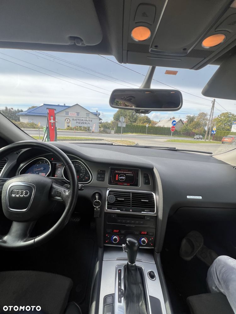 Audi Q7 2006 photo 5