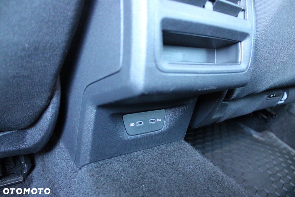 Volkswagen Golf - 38