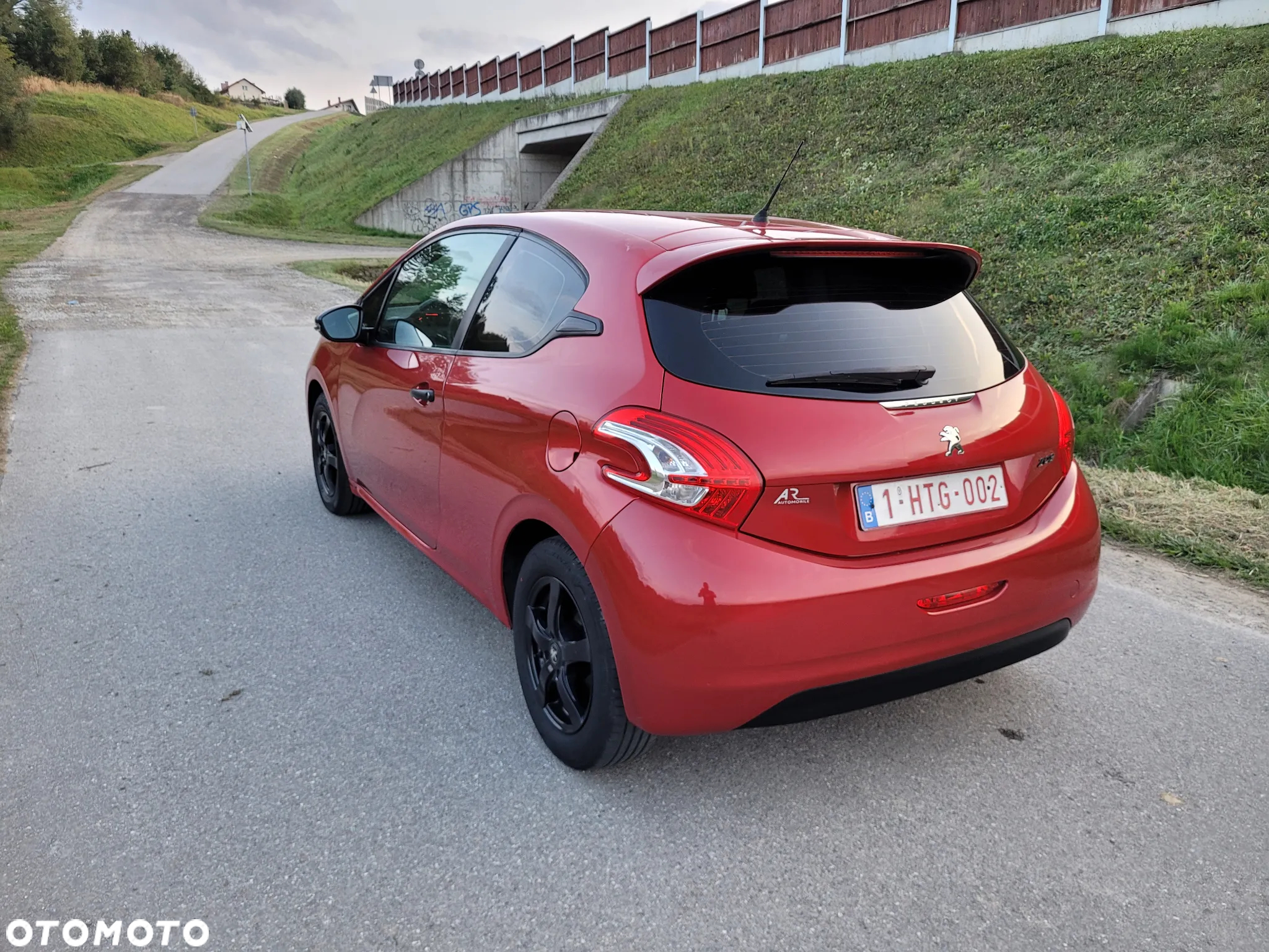 Peugeot 208 1.2 PureTech Active - 4