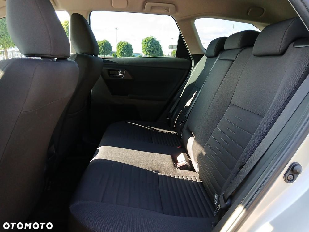 Toyota Auris 1.6 Premium Comfort - 14