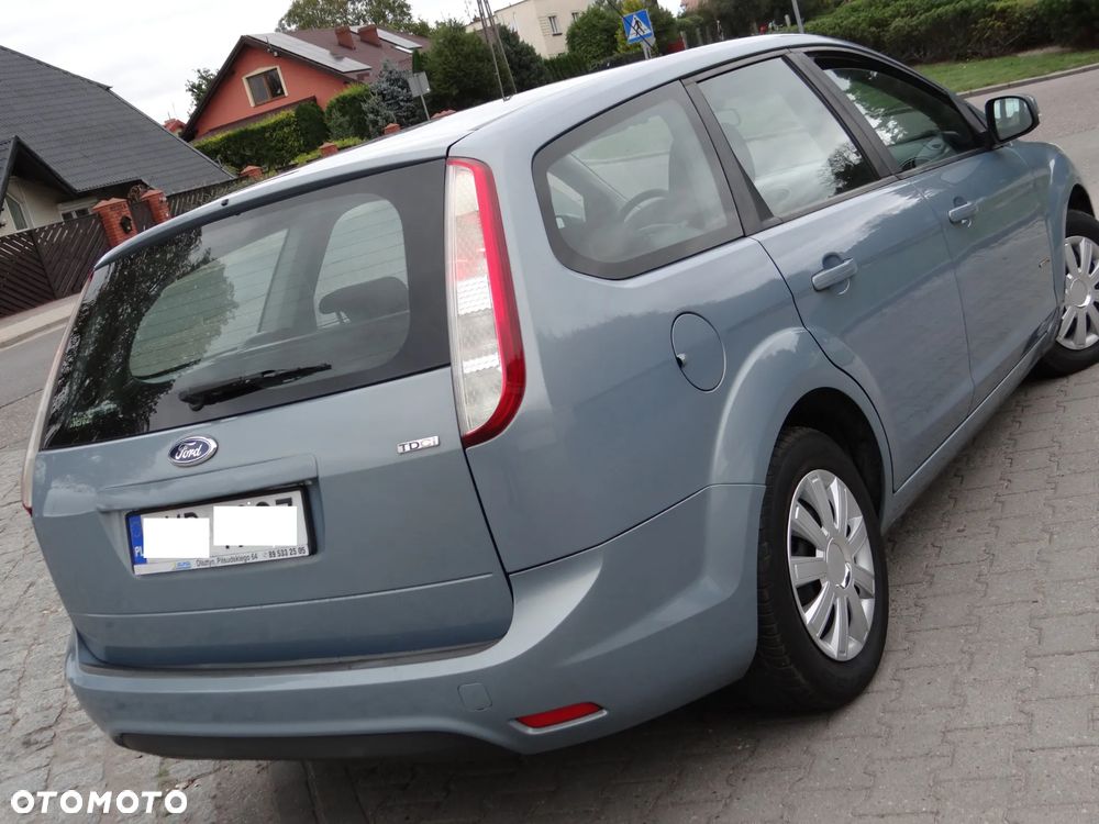 Ford Focus 2008 photo 2