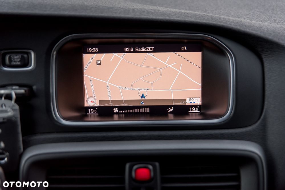 Volvo V40 D2 Drive-E Momentum - 27