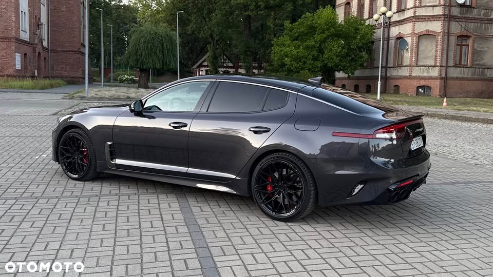Kia Stinger - 6