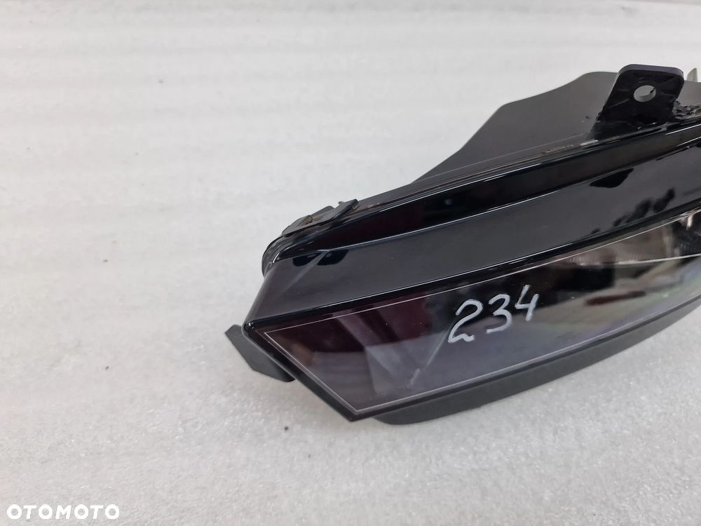 VW GOLF VII 7 5G0 12- PRAWY HALOGEN , NR 5G0941662D , NR AUKCJI H234 - 2