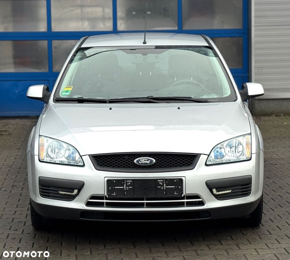 Ford Focus 1.6 16V Style - 10