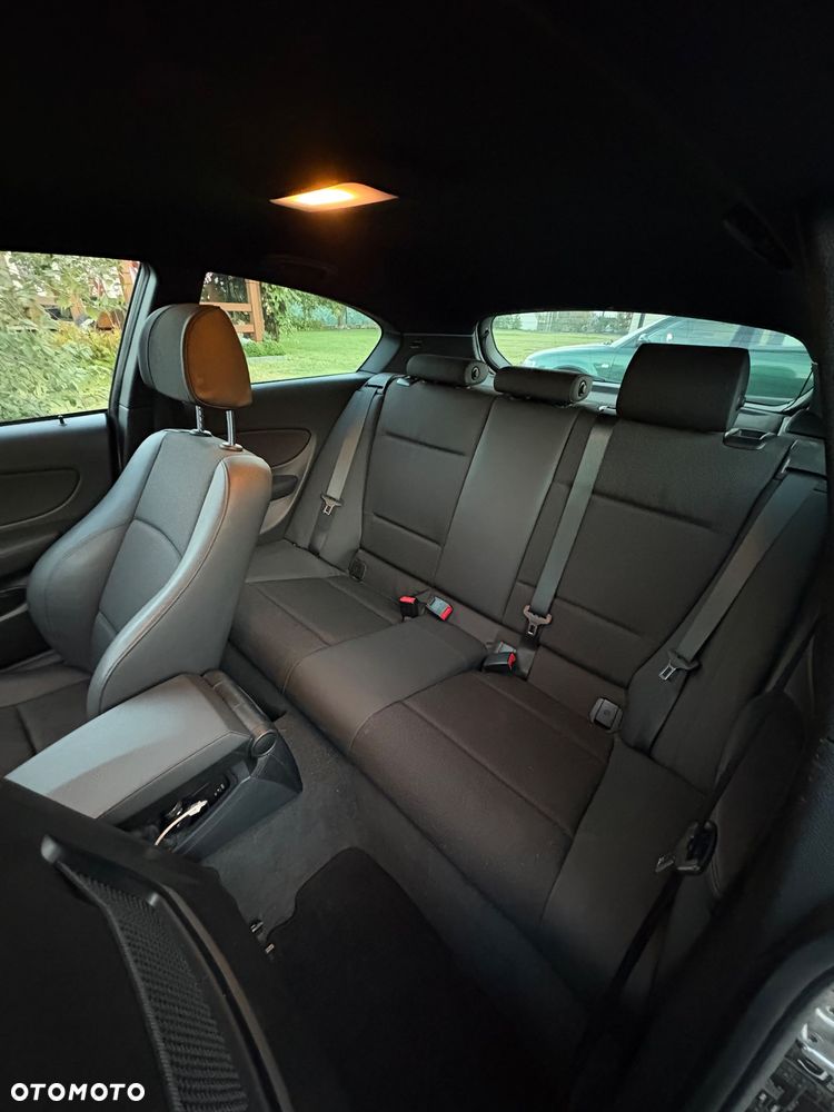 BMW Seria 1 120i Edition Sport - 21