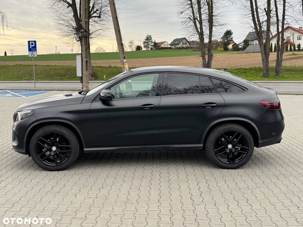 Mercedes-Benz GLE 350 d 4Matic 9G-TRONIC AMG Line - 2