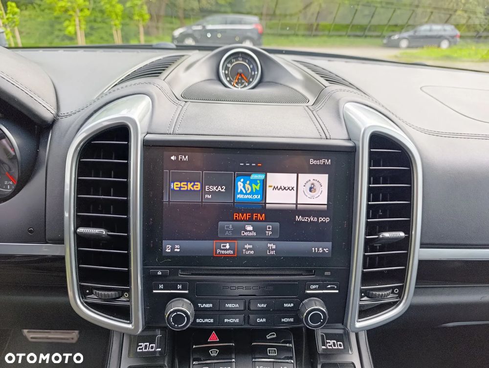 Porsche Cayenne S Platinum Edition - 21