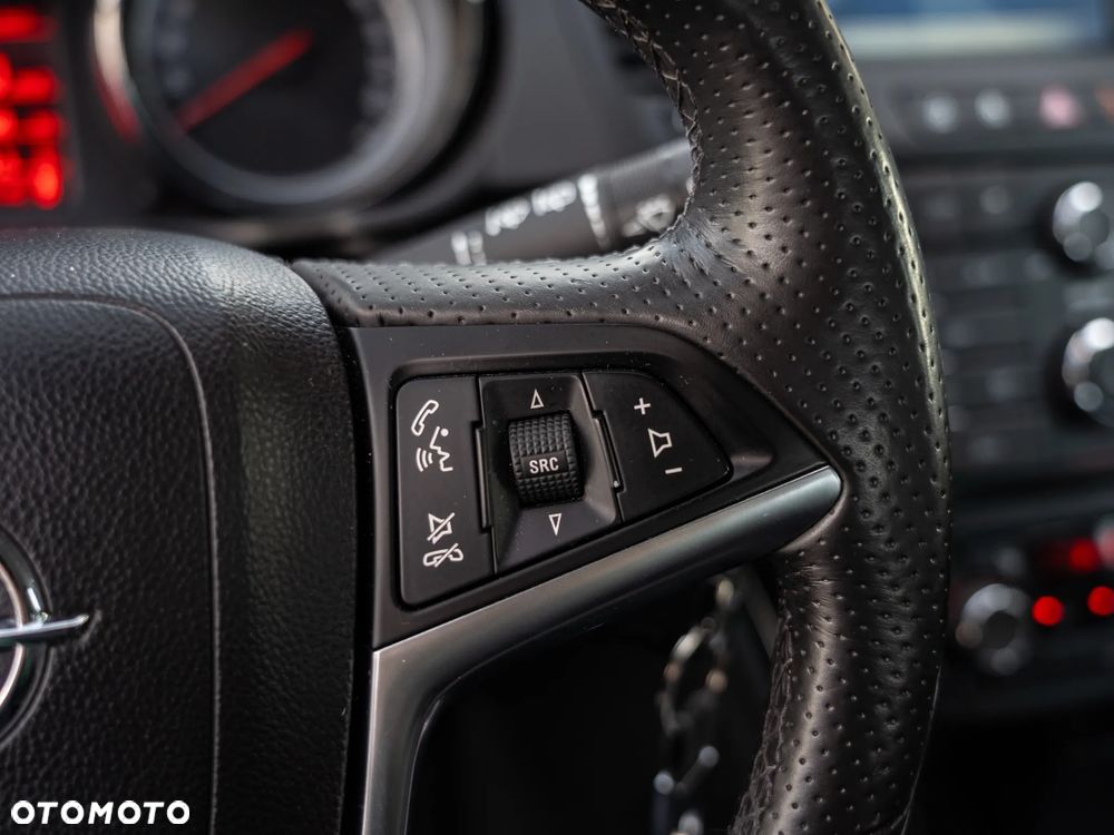 Opel Insignia 2.0 Bi Turbo CDTI 4x4 - 14