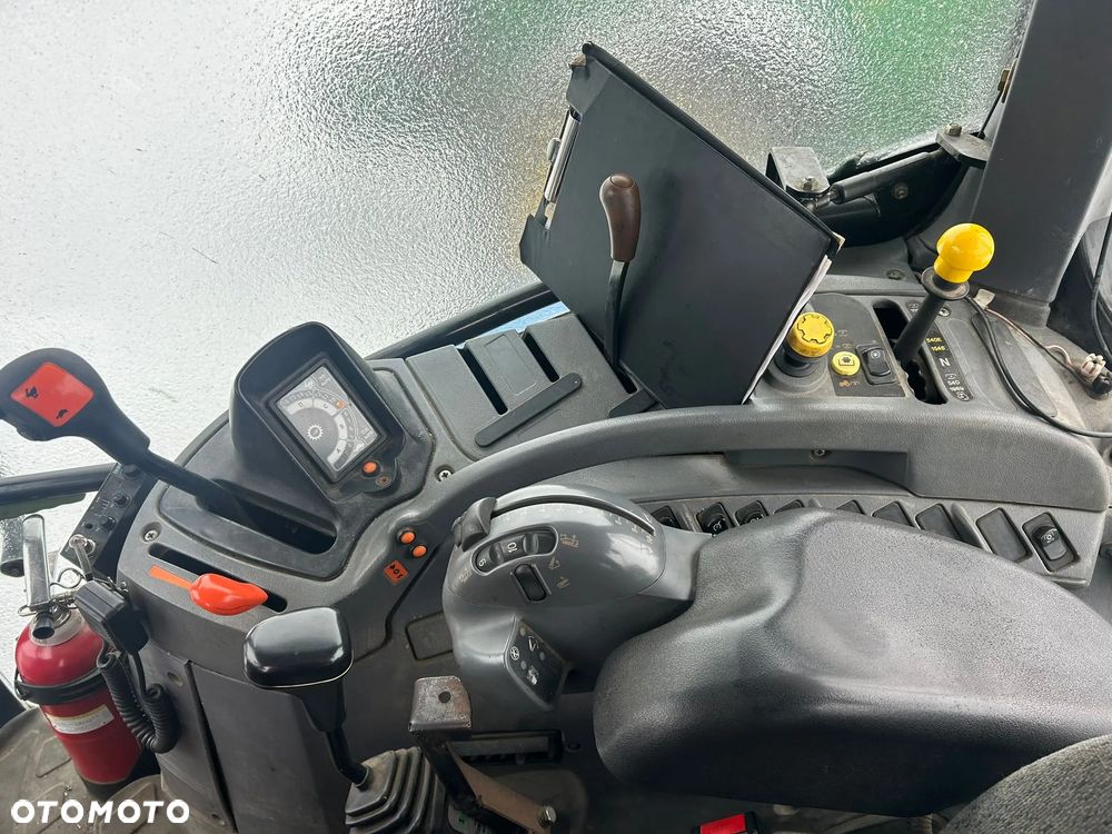 New Holland TS135A - 6