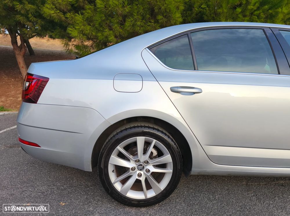 Skoda Octavia 1.6 TDi Style - 33