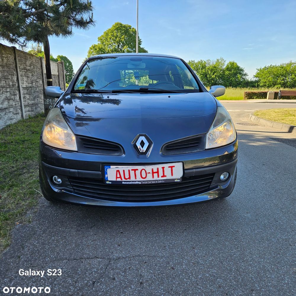Renault Clio 1.6 Confort Privilege - 4