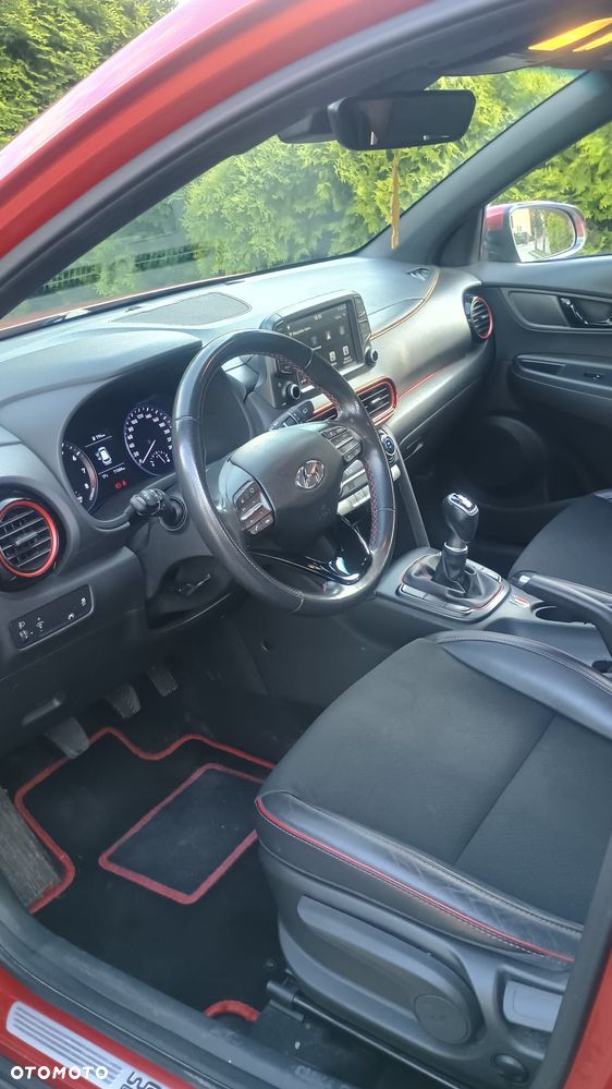 Hyundai Kona - 12