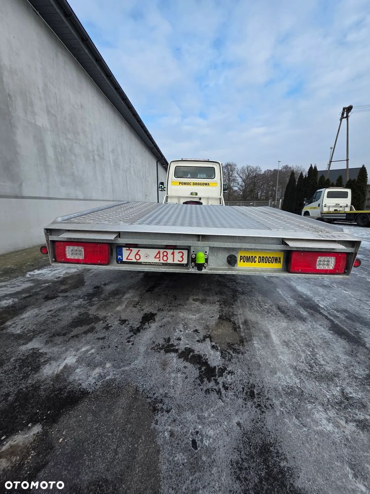 Mercedes-Benz Sprinter - 10