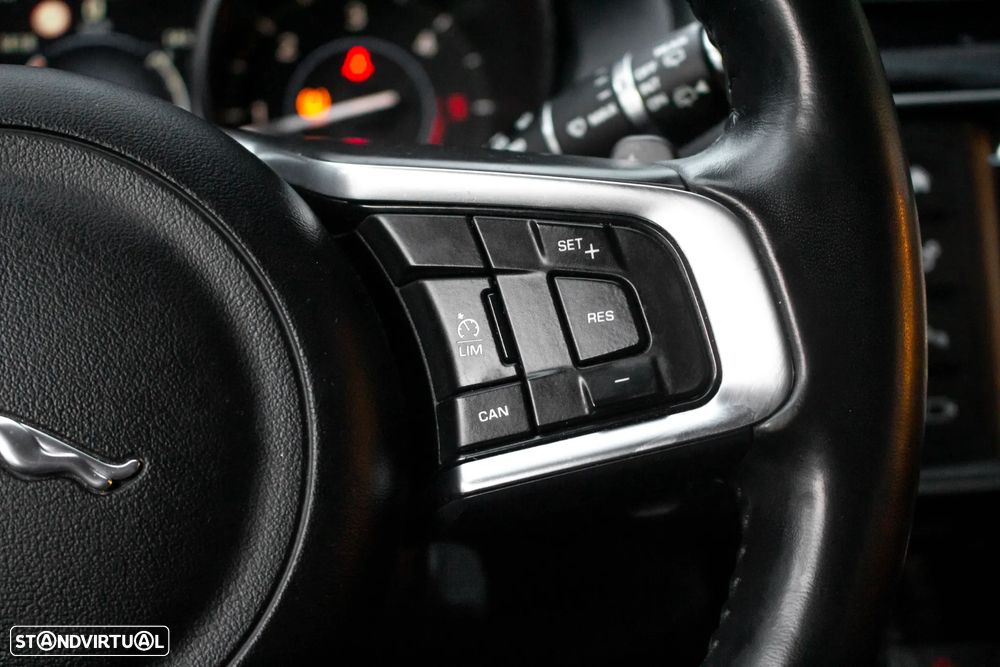 Jaguar F-Pace 20d Aut. Prestige - 16