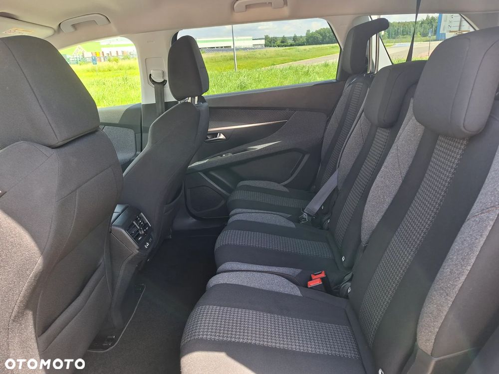 Peugeot 5008 - 18