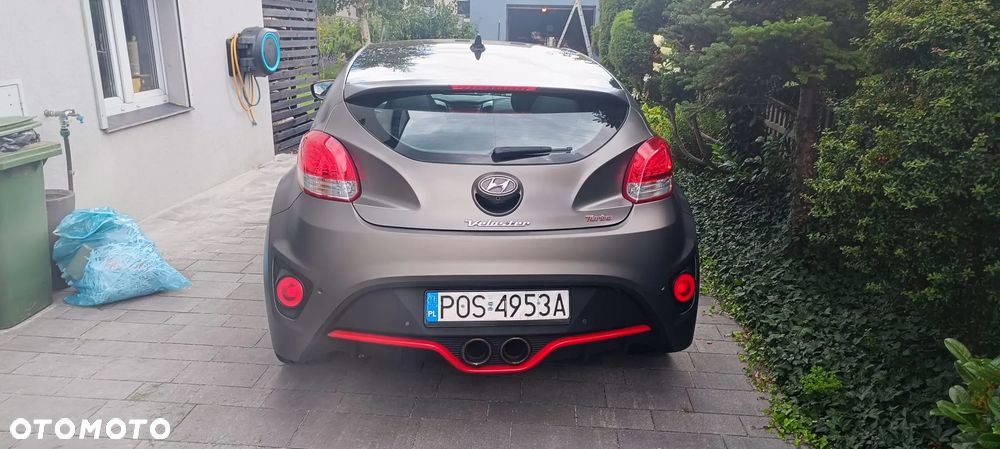 Hyundai Veloster - 8