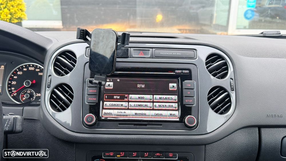 VW Tiguan 1.4 TSi Sport BlueMotion - 12