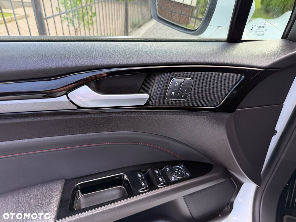 Ford Mondeo 2.0 EcoBlue ST-Line - 11
