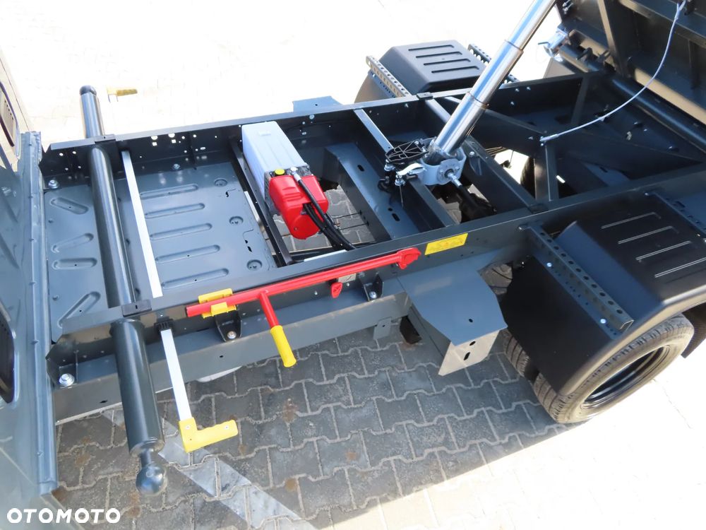 Iveco DAILY 35C16 163 KM Wywrotka Kiper Wywrot x 3 Strony 3211 mm Długi Renomowanej Firmy SCATTOLINI HAK 3500 Kg 53 Tys Km Przeb. Stan Auta NOWY POLECAM - 7