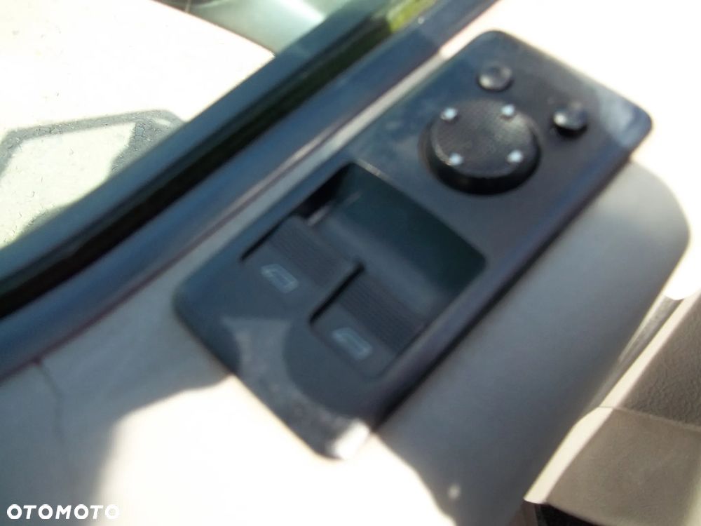 Volkswagen Multivan Standard - 13