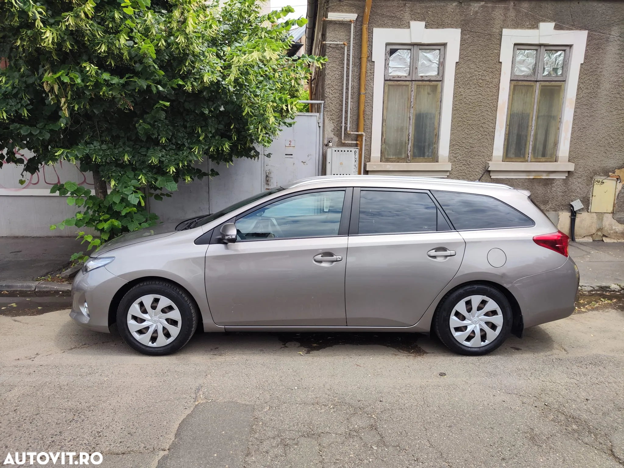 Toyota Auris 1.6 L Valvematic Luna - 8