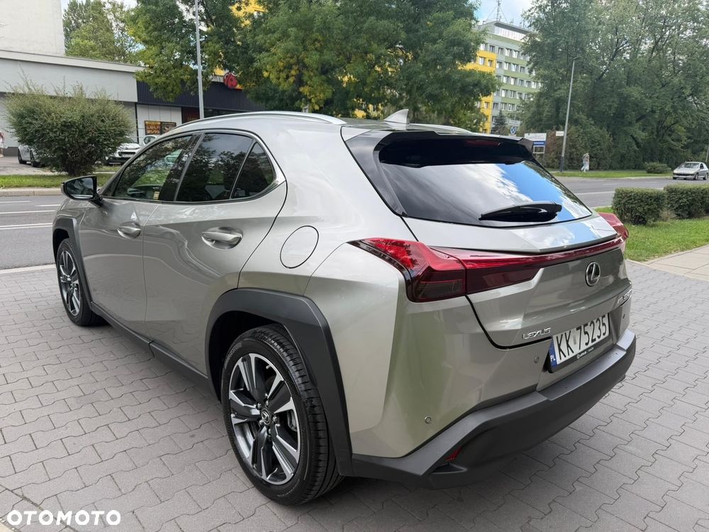 Lexus UX 250h Prestige AWD - 4