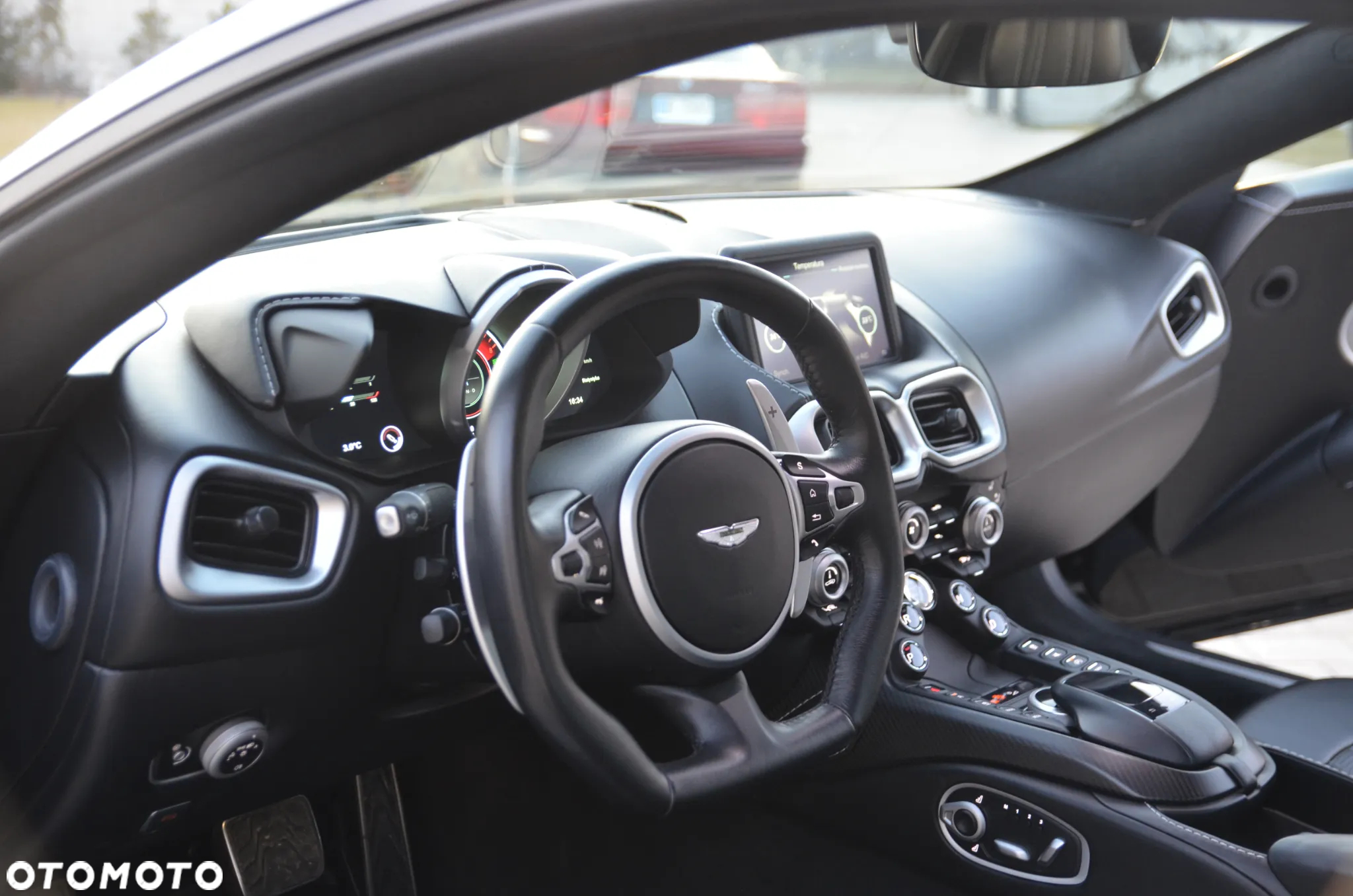 Aston Martin V8 Vantage Standard - 34