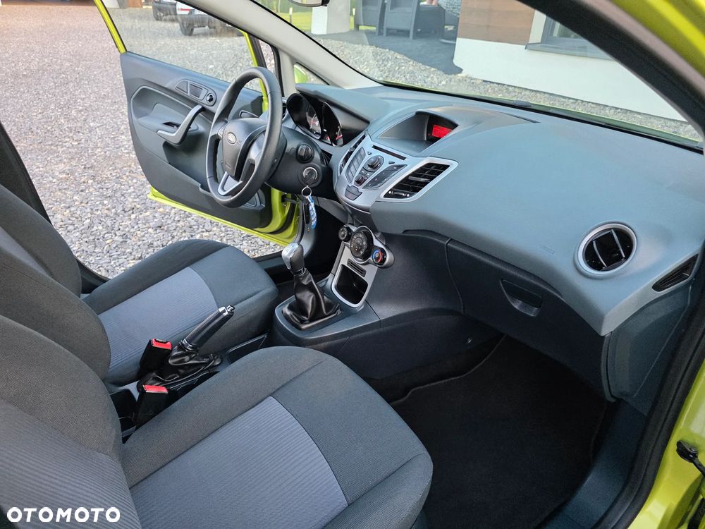 Ford Fiesta 1.25 Trend - 25