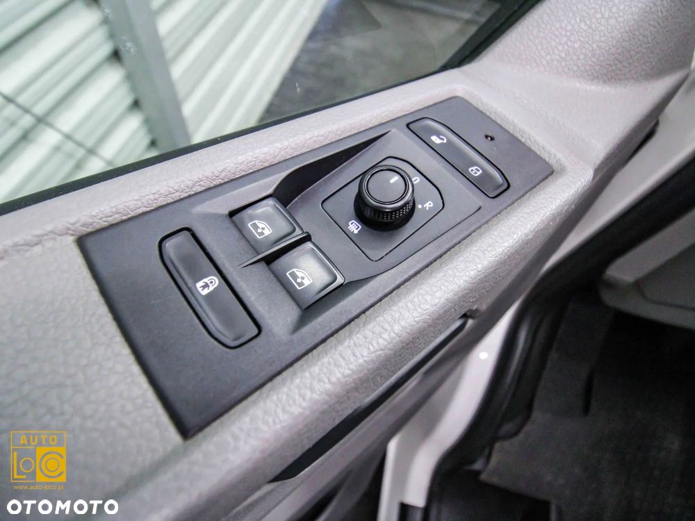 Volkswagen TRANSPORTER BRYGADÓWKA 6 OSÓB - 20