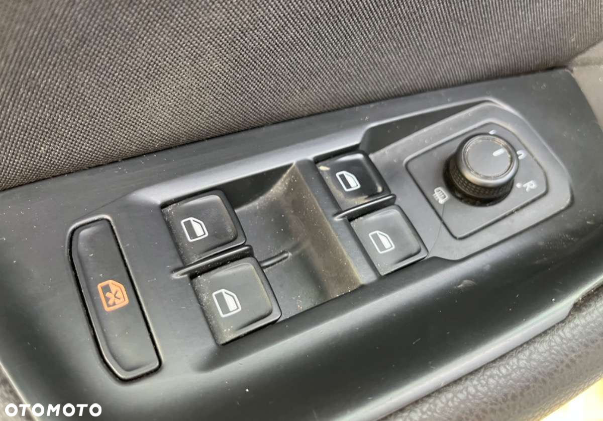 Volkswagen Passat - 19