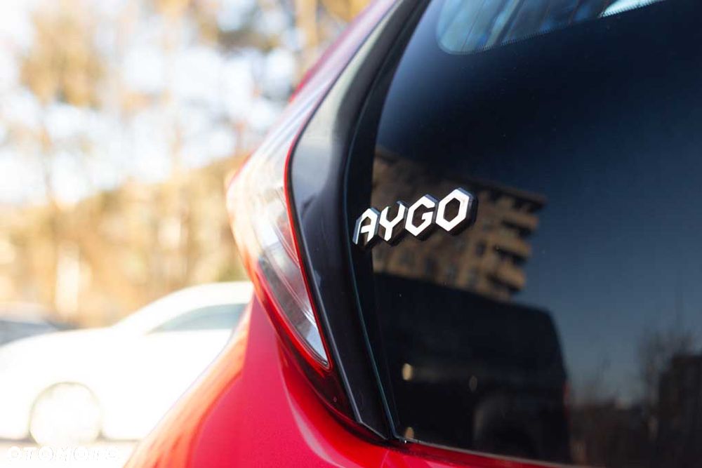 Toyota Aygo x-play connect - 31