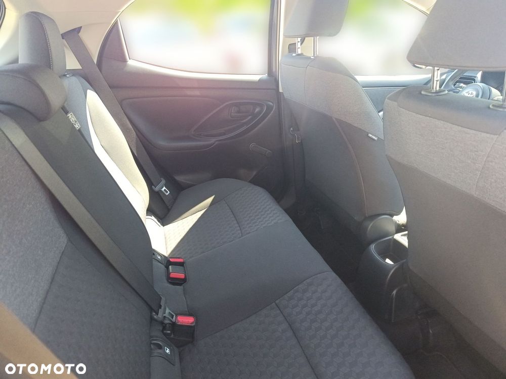 Toyota Yaris 1.5 Comfort CVT - 11