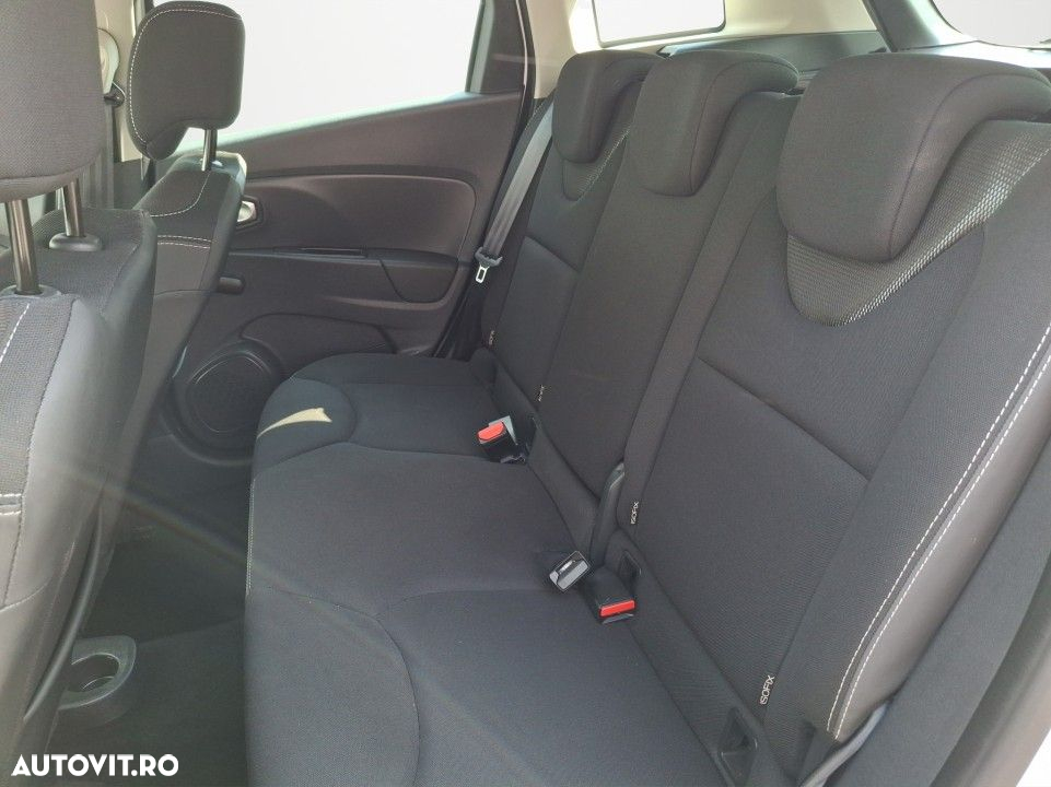 Renault Clio - 12
