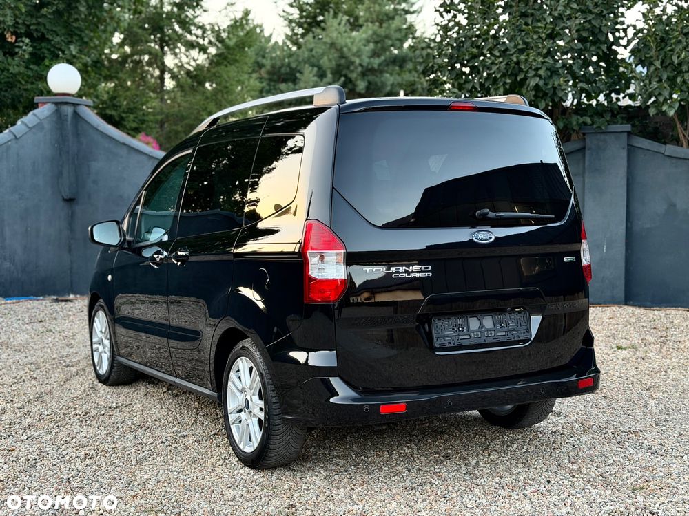 Ford Courier - 7