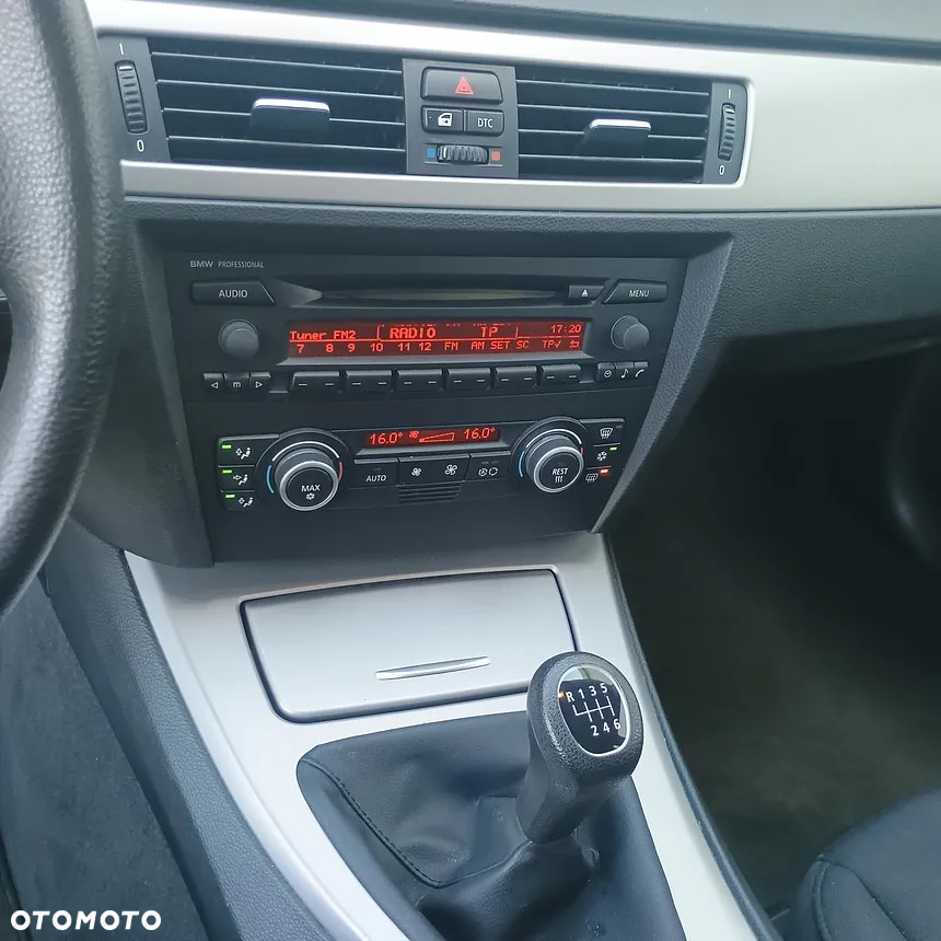 BMW Seria 3 318i - 6