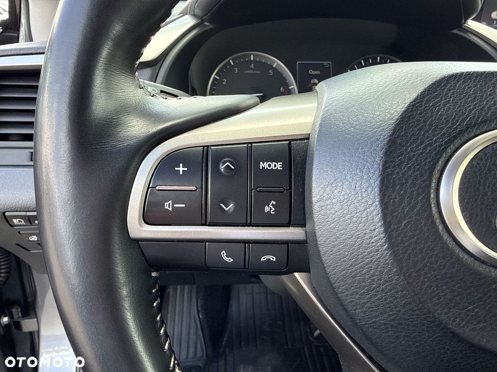 Lexus RX - 22