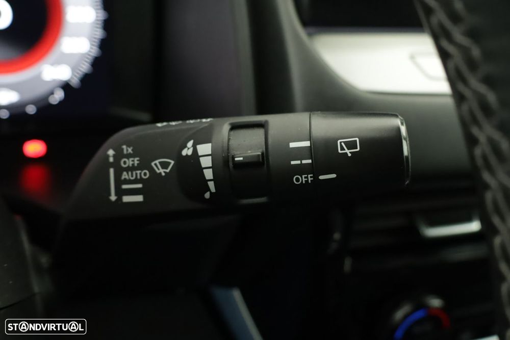 Nissan Qashqai 1.3 DIG-T N-Connecta Xtronic - 18