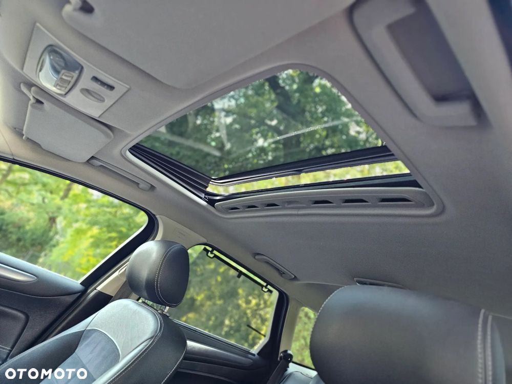 Ford Mondeo 1.6 TDCi Platinium X Plus (Titanium) - 23