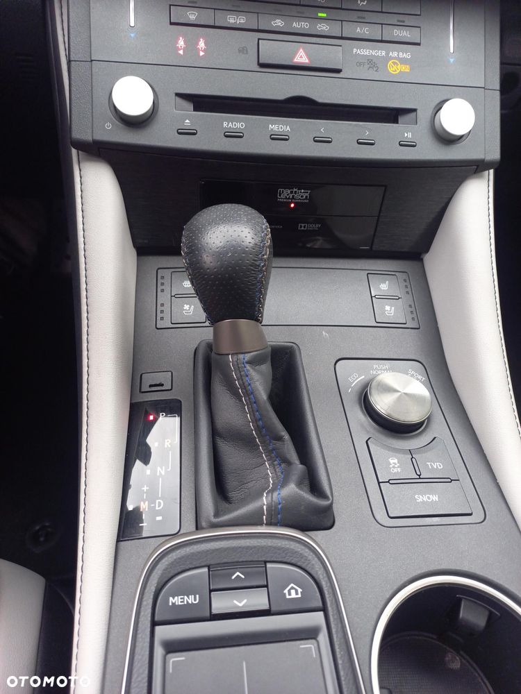 Lexus RC F Prestige - 9