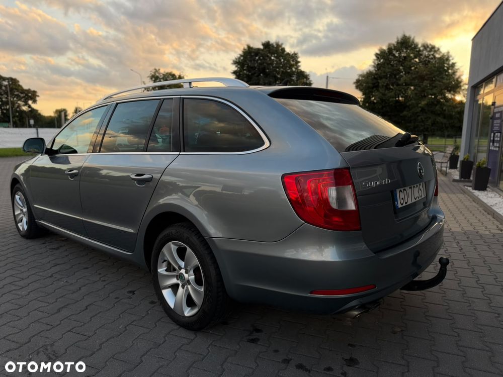 Skoda Superb 2.0 TDI Platinum DSG - 3
