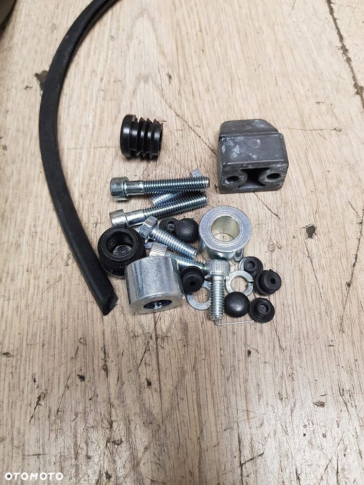 Stelaż pod kufer centralny bagażnik Suzuki UX50 Zillion  997SO-22F00-060 - 3