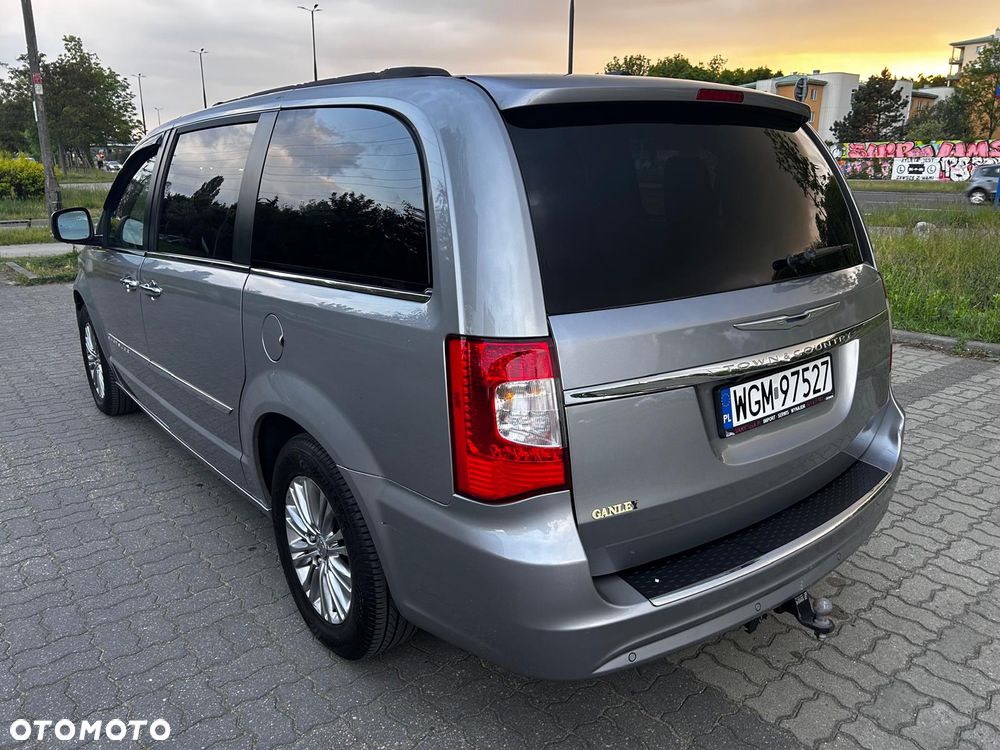 Chrysler Town & Country 3.6 Touring - 5
