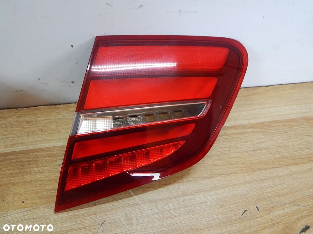 Lampa tył tylna LED klapy narożna Mercedes W246 B-klasa 11-18 LIFT Łuków części - 3