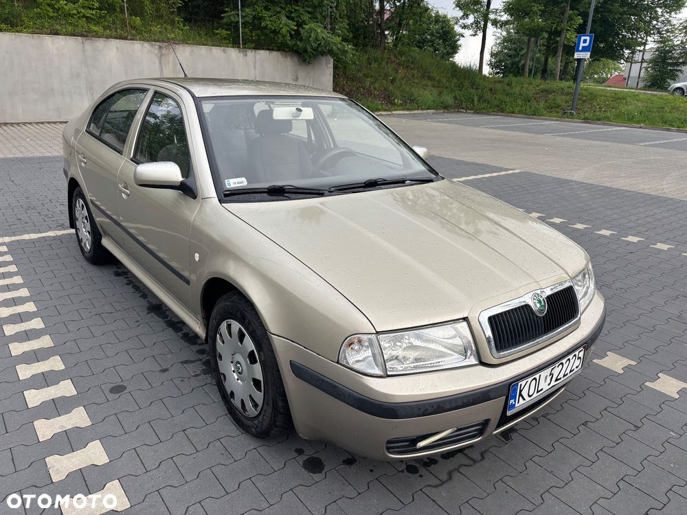 Skoda Octavia 1.6 Tour Plus - 1