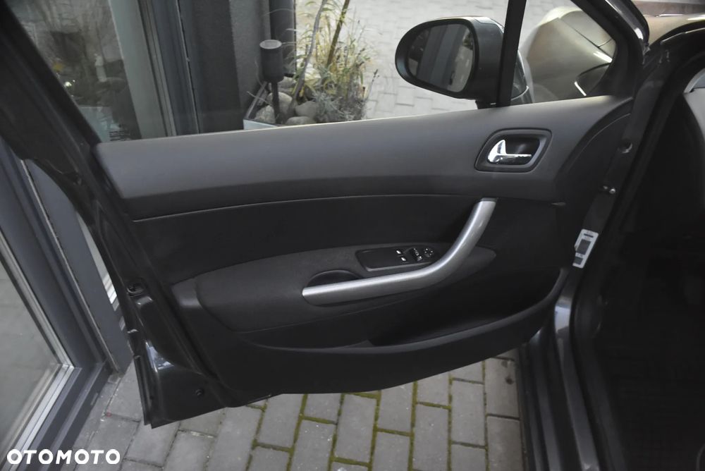 Peugeot 308 1.6 Premium - 18