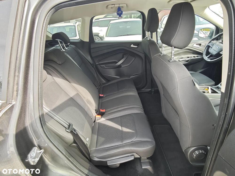 Ford Kuga 1.5 EcoBoost 2x4 Cool & Connect - 35