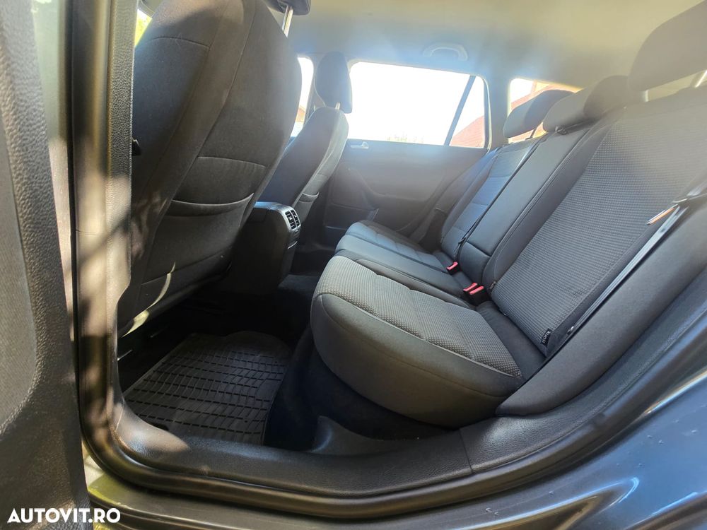 Volkswagen Golf 1.6 TDI BlueMotion Technology DPF Comfortline - 10