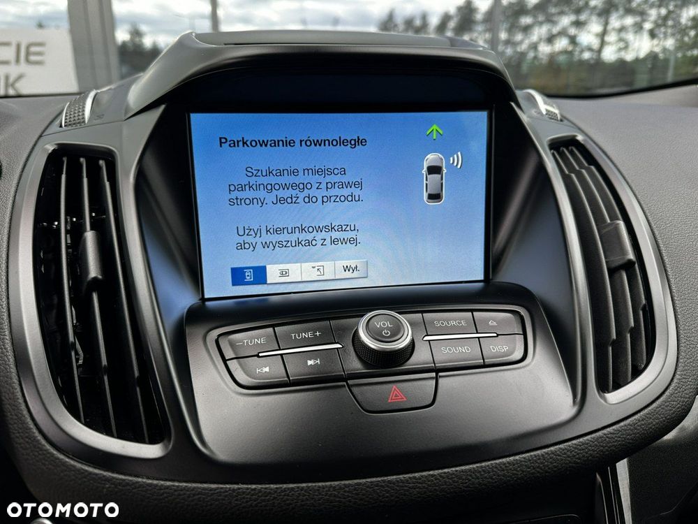Ford Kuga 1.5 EcoBoost 2x4 Titanium - 23