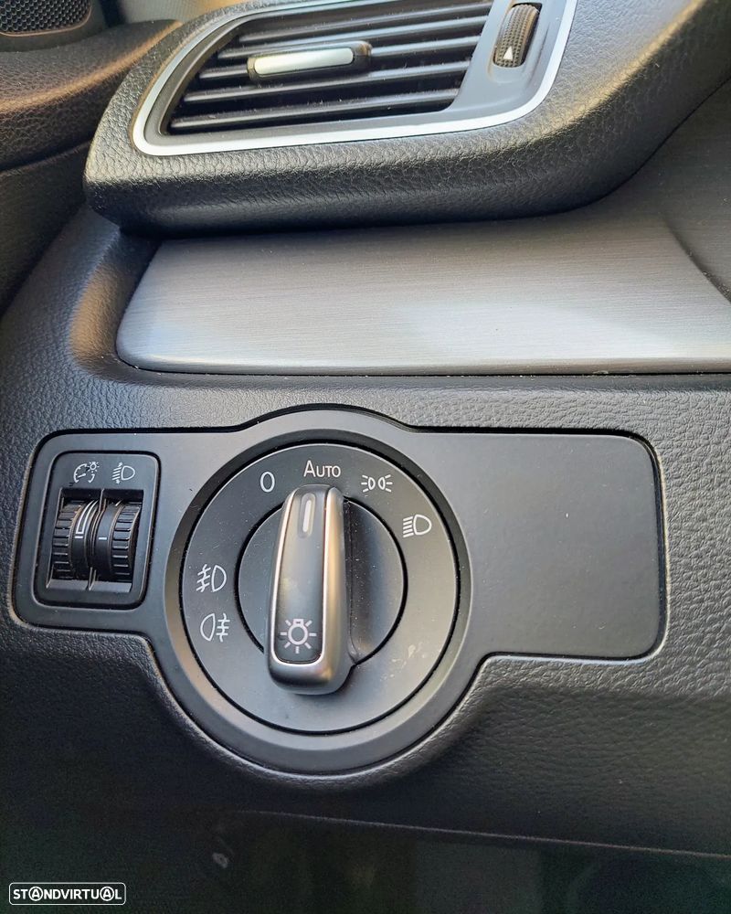 VW Passat Variant 2.0 TDi Confortline - 26